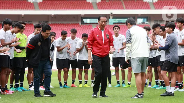 Momen Jokowi Beri Semangat untuk Timnas Indonesia U-20 yang Gagal Tampil di Piala Dunia U-20 2023