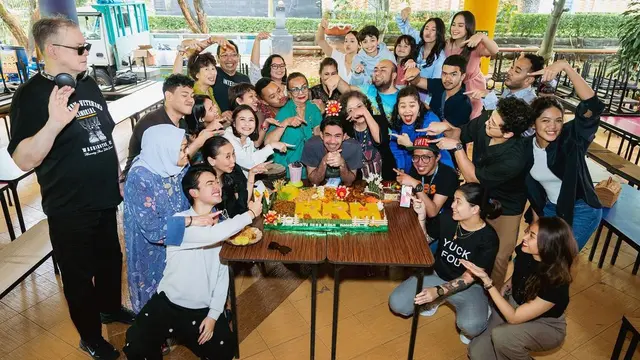 Prilly Latuconsina di perayaan ultah Reza Rahadian (Instagram/prillylatuconsina96)