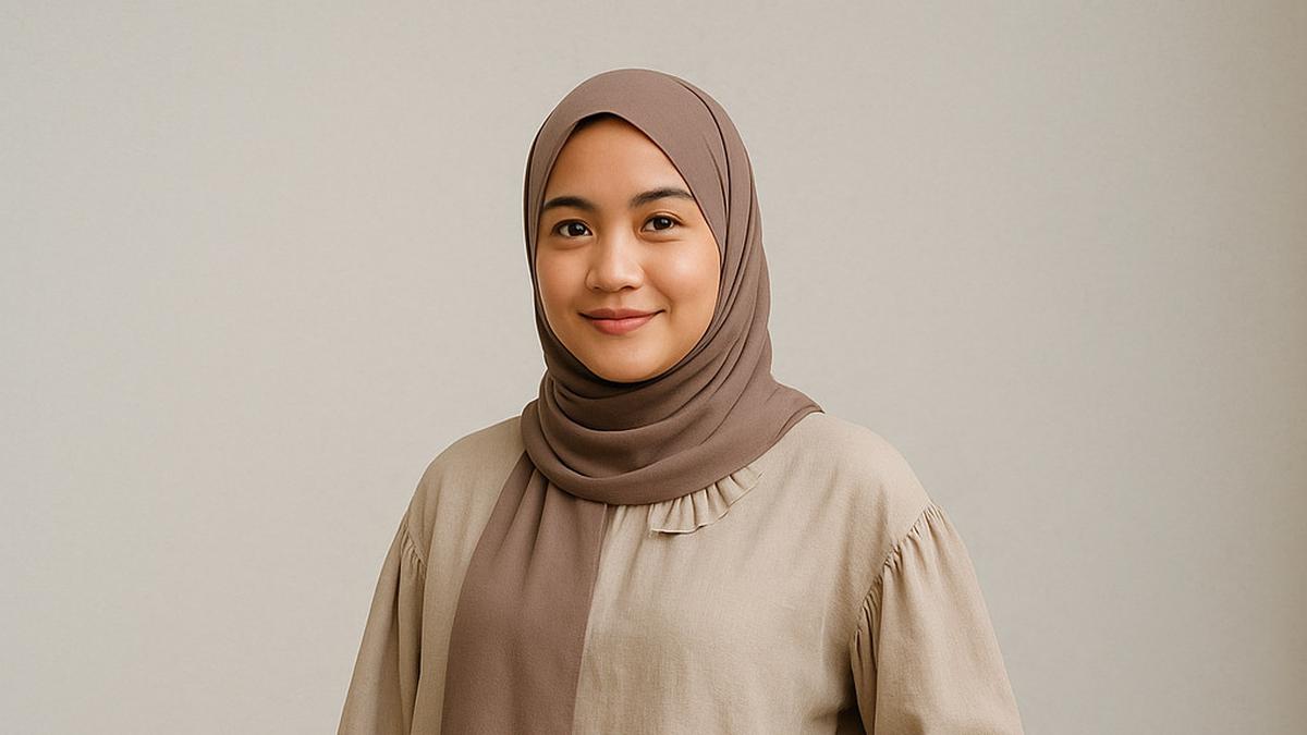 Blouse dan Kulot Nuansa Earth Tone, Rahasia Tampil Menawan dengan Hijab Sederhana
