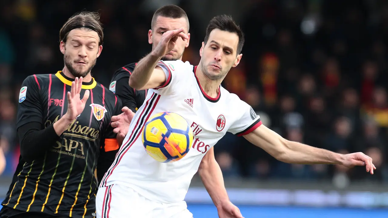 FOTO: AC Milan Ditahan Imbang Klub Juru Kunci