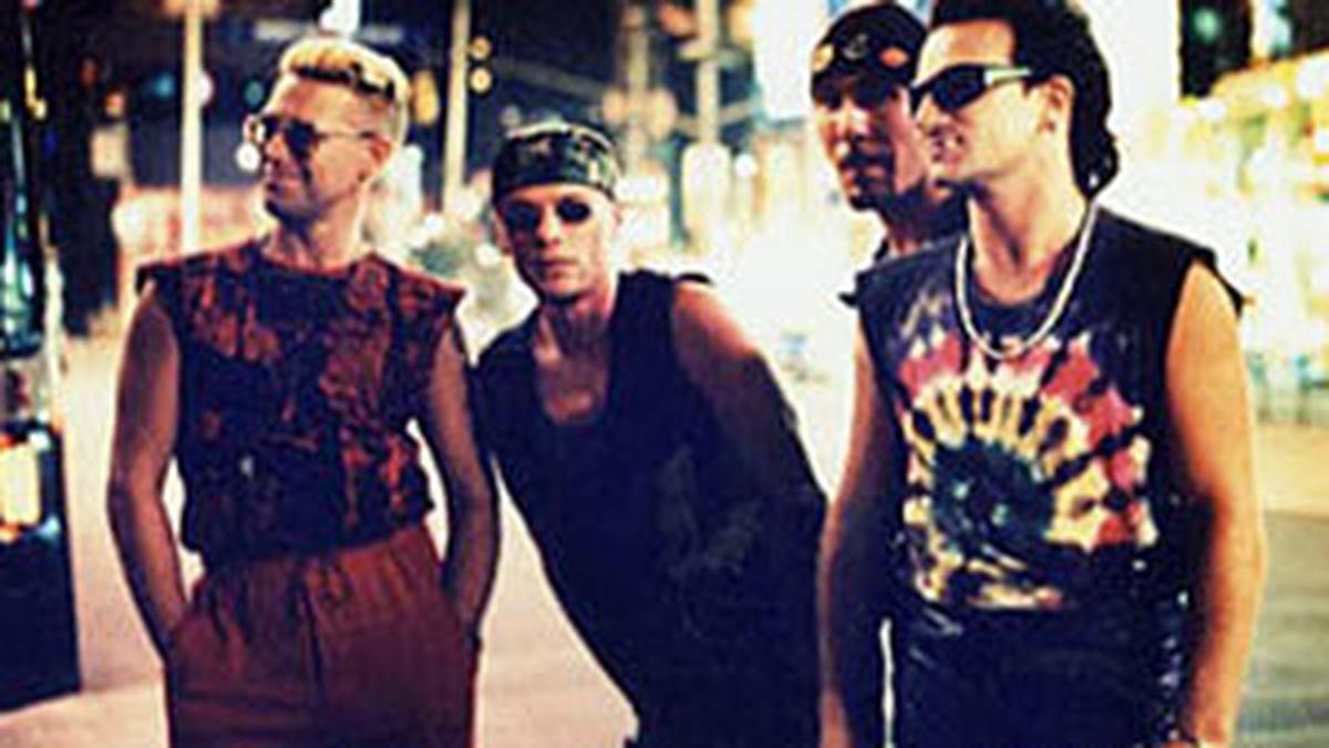 U2 Raup Untung Besar