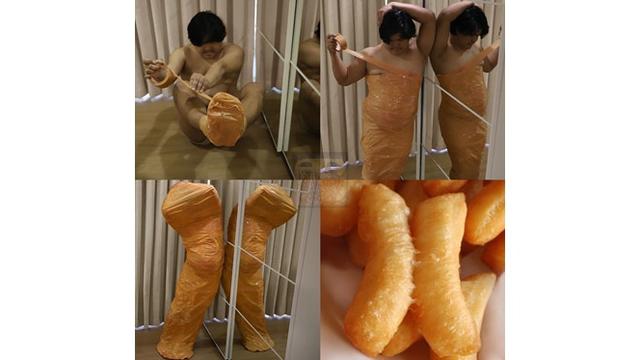 5 Cosplay Low Budget Menyerupai Makanan Ini Bikin Ketawa