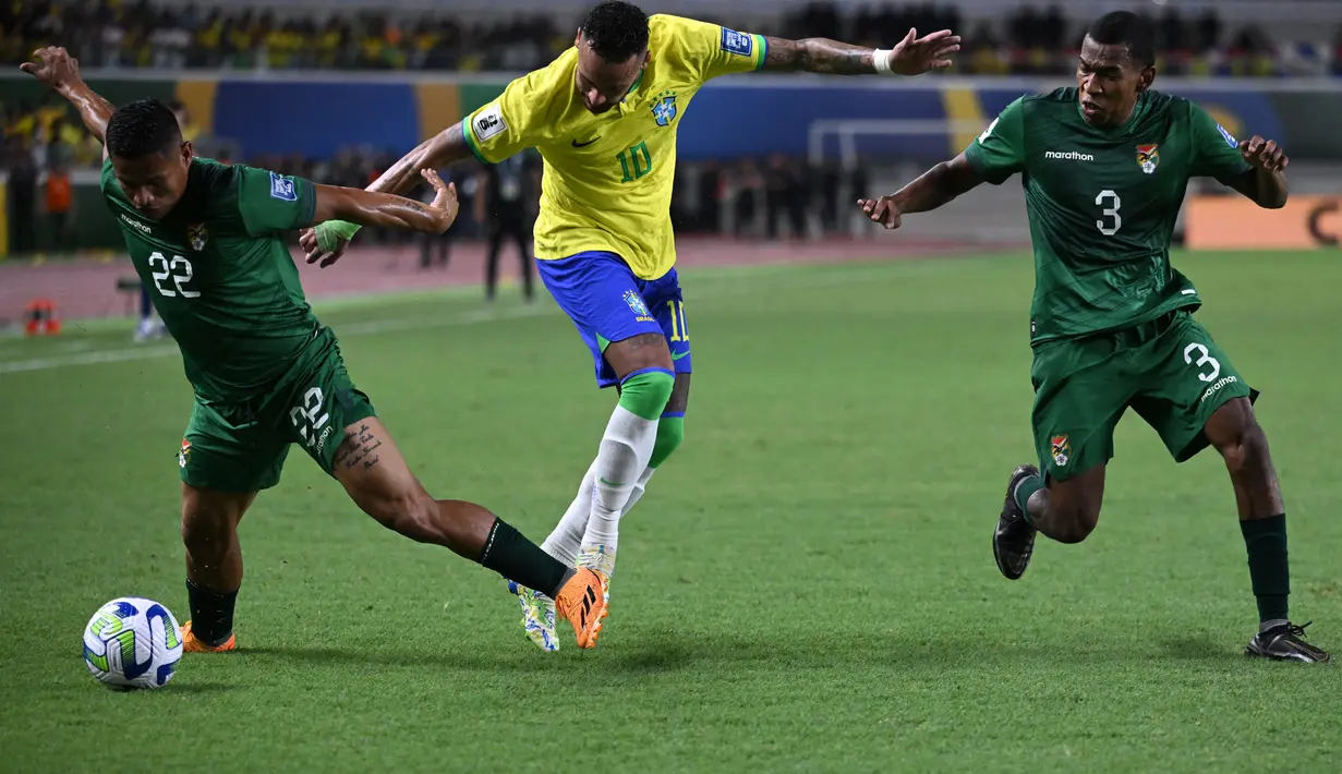 Hasil ini membawa Brasil berada di urutan teratas dengan tiga angka. (Photo by CARL DE SOUZA / AFP)