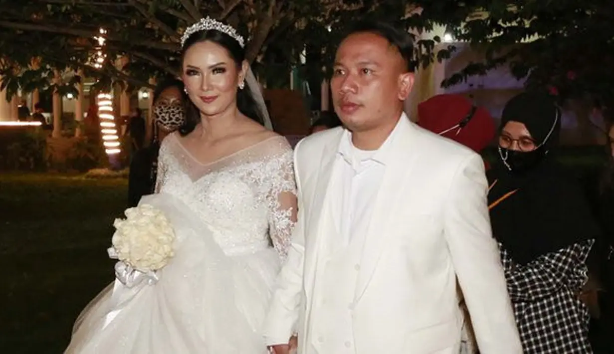 <p>Vicky Prasetyo dan Kalina Ocktaranny (KapanLagi.com/Muhammad Akrom Sukarya)</p>