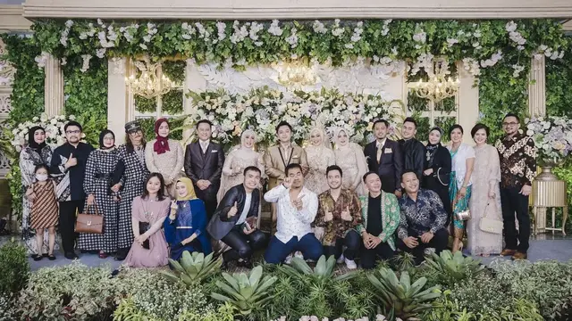 Pedangdut senior di acara pernikahan Ine Sinthya (Foto: Instagram @inesinthya)