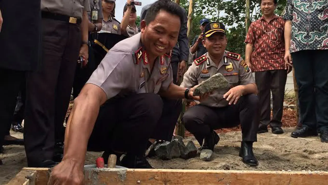Peletakan batu pertama