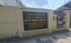 Suasa SDN Sukolilo I Tuban terlihat sepi karena minim siswa baru. (Liputan6.com/Ahmad Adirin)