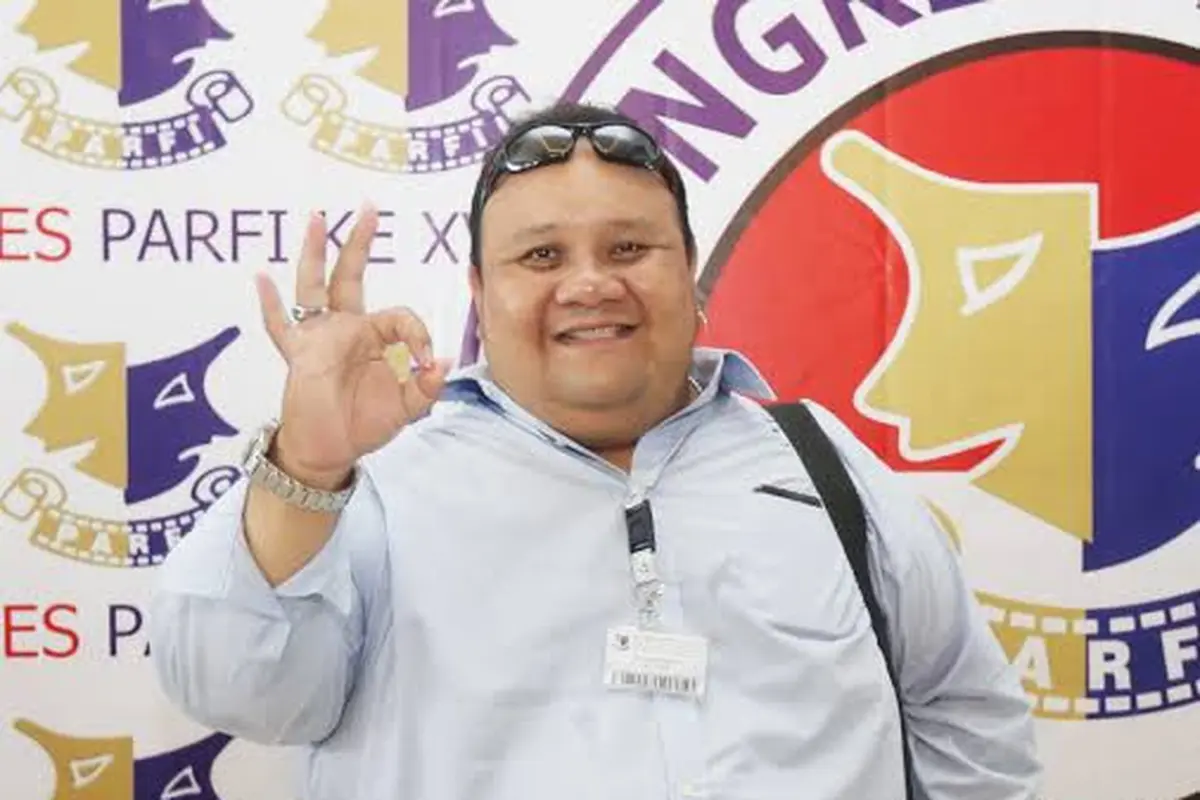 Rony Dozer (sumber: kapanlagi.com)