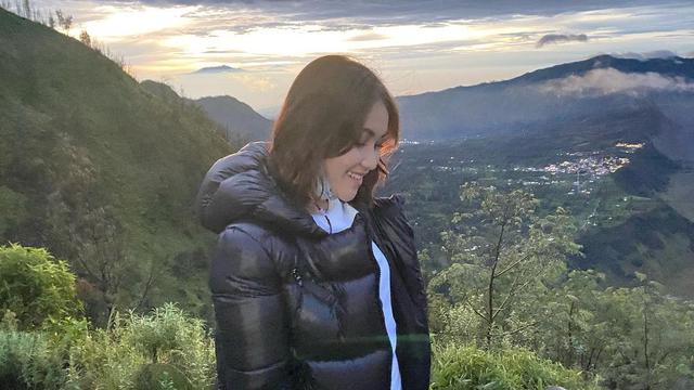 Usai Dari Magelang, Ini 6 Momen Seru Liburan Ayu Ting Ting ke Bromo