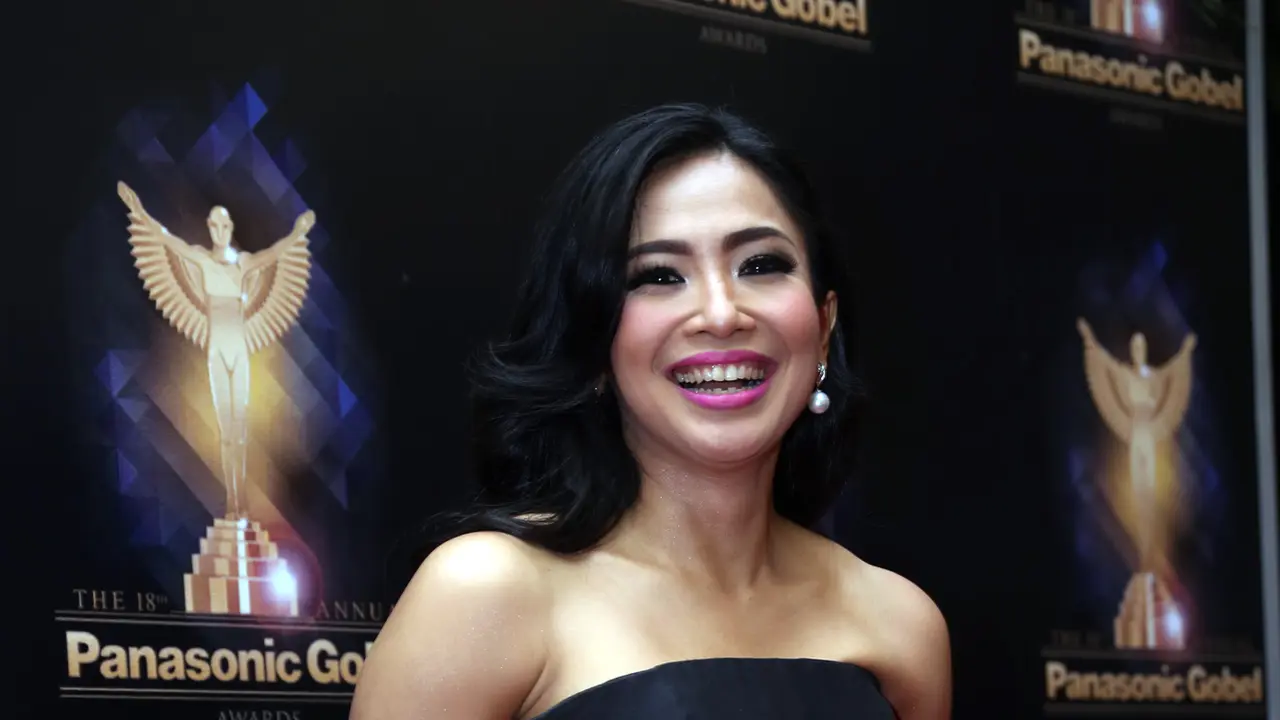 [Bintang] Feni Rose