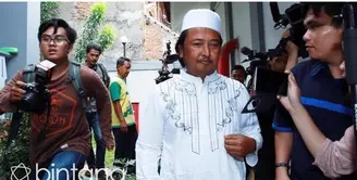 Danil selaku wakil ketua Pembina dari Panti Sosial Bina Insan Bangun Daya 2 menjelaskan keadaan Ayah Marshanda saat diamankan di Panti Sosial.