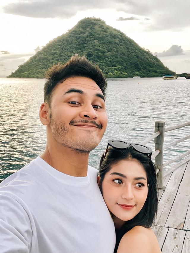 Jadi Tempat Favorit, Ini 7 Momen Liburan Debi Sagita Ke Labuan Bajo