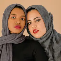 Merawat rambut penting bagi semua perempuan, terutama yang berhijab. Simak beberapa tips ini untuk cara mudahnya. (pexels.com/@rodnae-prod)