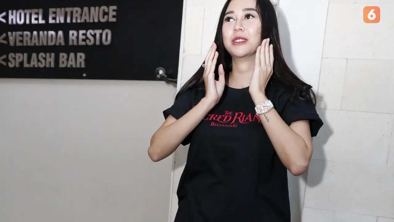[Bintang] Aura Kasih