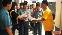 Jelang Lebaran, TNI AL Gelar Bazar Daging Murah
