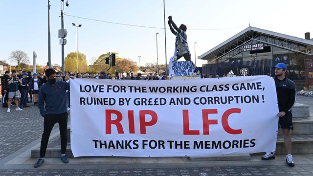 FOTO: Fans Garis Keras Liga Inggris Tolak Liga Super Eropa