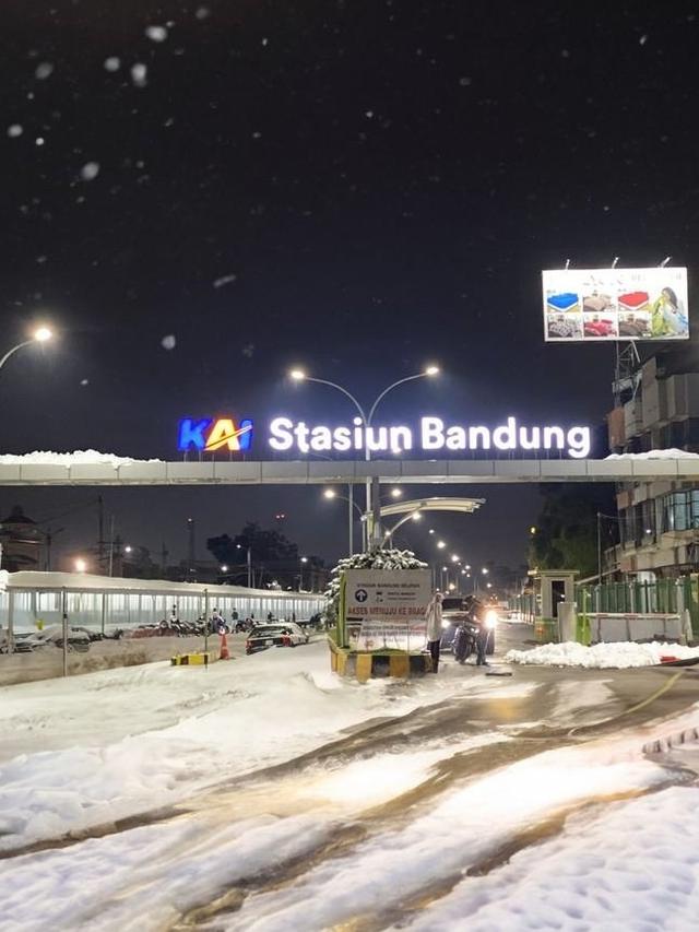 Suhu Capai 15 Derajat Celcius, Ini 6 Potret Editan Foto Bandung Jika Bersalju