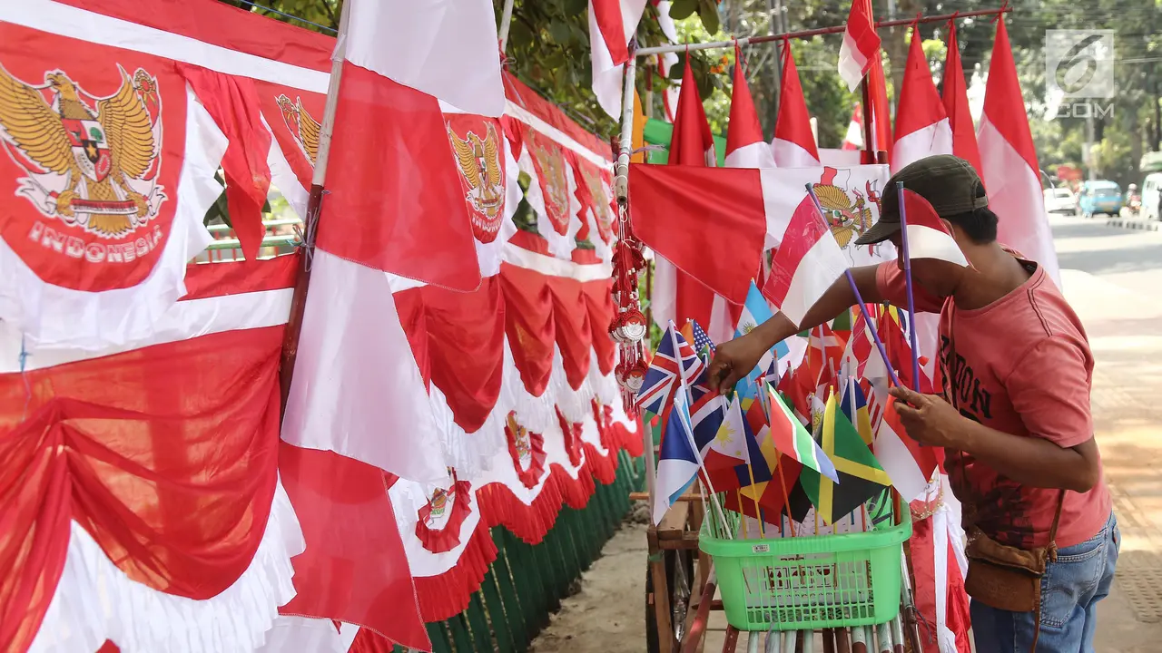 Penjual Bendera Merah Putih Mulai Ramai