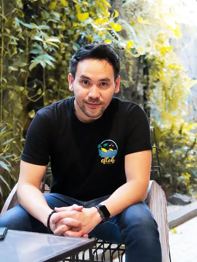 Mulai Go Public, Ini 7 Potret Danu Sofwan Kekasih Baru Jenita Janet