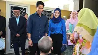 Pangeran Abdul Mateen dan istrinya, Anisha Rosnah, meresmikan sekolah anak berkebutuhan khusus di Brunei Darussalam, 4 Juli 2024. (dok. Instagram @tmski/https://www.instagram.com/p/C8_Z-NgPDEU/)