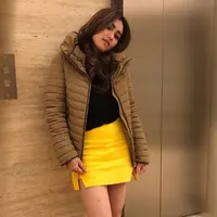 Penampilan memang merupakan salah satu bagian penting bagi seorang artis. Berbagai gaya yang mereka tampl selalu mengundang reaksi dari publik. Salah satu artis Indonesia yang jadi pusat perhatian adalah Ayu Ting Ting. (Foto: instagram.com/ayutingting92)