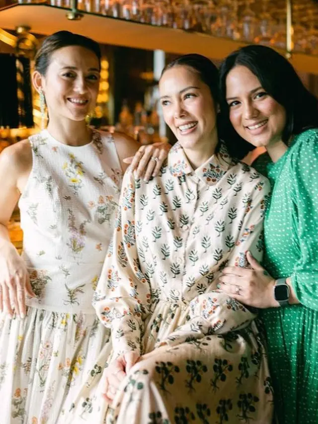 Julie Estelle, Cathy Sharon, Charlotte Christie (Instagram/charlottextie)