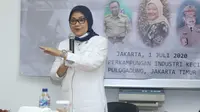 Menaker Ida saat melakukan Sosialisasi Pengawasan Norma Kerja Perempuan dan Anak serta Upaya Pencegahan Virus Covid-19 di Tempat Kerja, Rabu (1/7/2020) di Kawasan PIK Pulogadung UPK-PPUMKMP, Jakarta Timur.