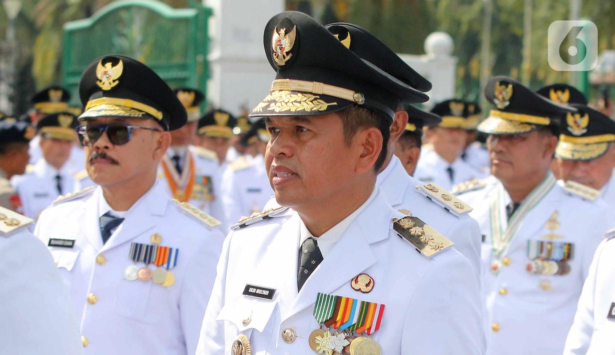 Ini menjadi yang pertama dalam sejarah ketika kepala daerah dilantik secara serentak bersamaan. (Liputan6.com/Herman Zakharia)