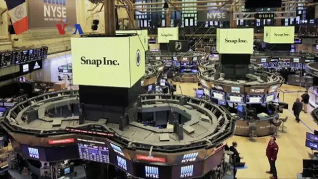 Saham Snap perusahaan di balik aplikasi social media sukses Snapchat sempat menguat tajam saat dijual perdana awal Maret. VOA