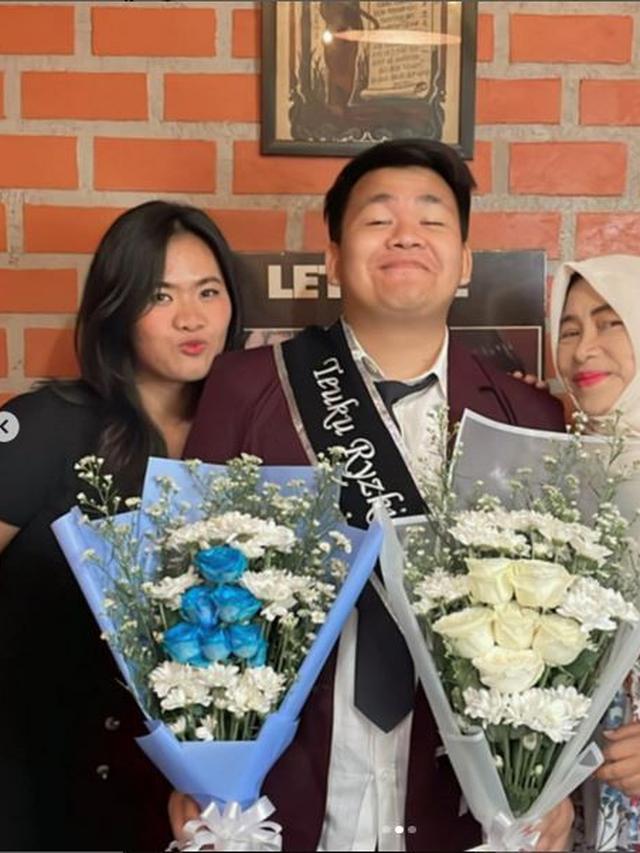 6 Potret Kiki Eks CJR Lulus Sidang Skripsi, Raih Gelar Sarjana Ekonomi