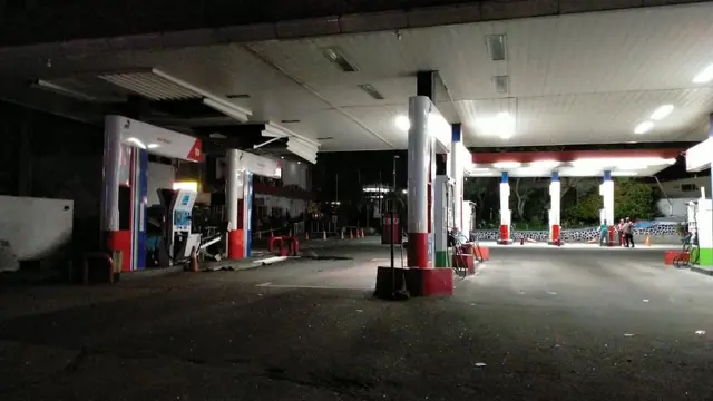 Sebuah angkot meledak saat tengah mengisi BBG di sebuah SPBU kawasan Margonda, Depok