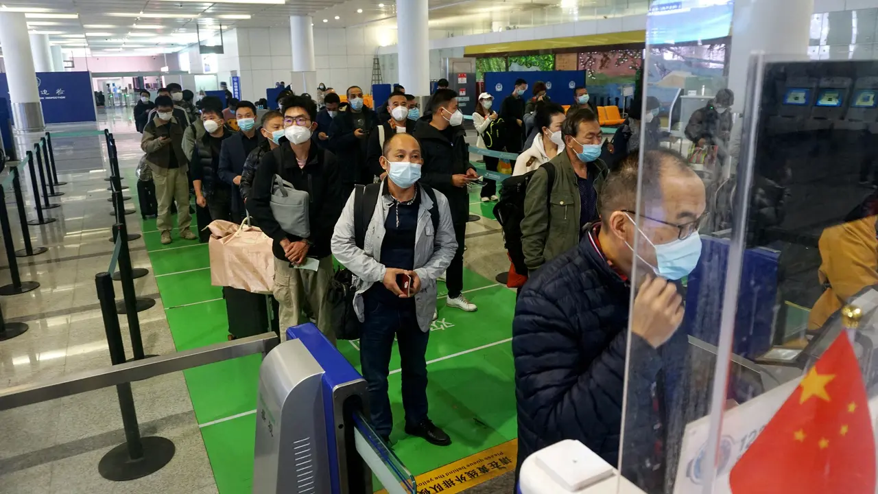 China Mencabut Aturan Karantina bagi Pelancong