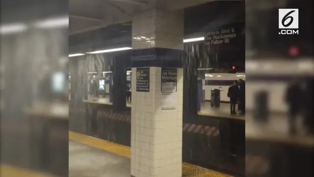 Stasiun bawah tanah, Jay Street-Metrotech di Brooklyn, New York mengalami kebocoran akibat hujan deras yang melanda.