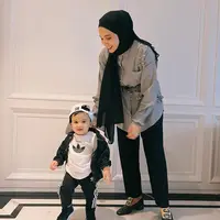 Zaskia Sungkar dan Ukkasya. (Foto: Instagram/zaskiasungkar15)