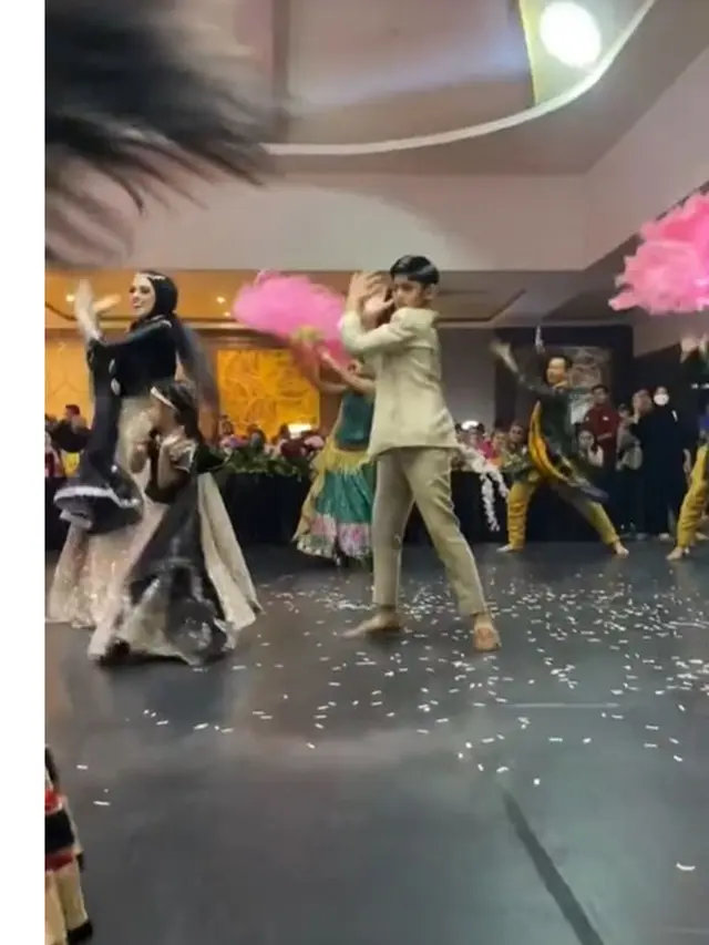 6 Momen Ultah Sonny Septian Bertema Bollywood, King Faaz Ikut Joget India