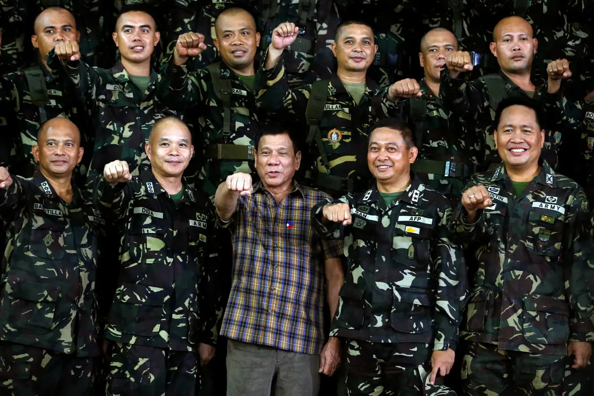 Presiden Filipina Rodrigo Duterte memerintahkan tentaranya untuk menghancurkan Abu Sayyaf