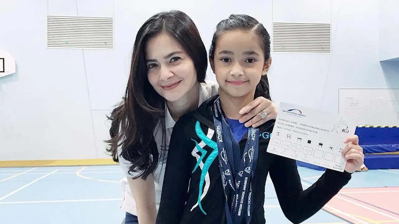 [Bintang] Cut Tary