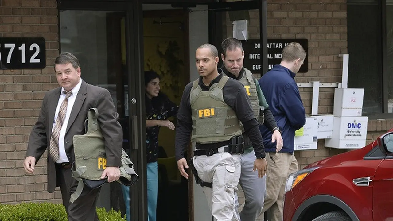 Burhani Medical Clinic, tempat salah satu pelaku bekerja, diperiksa FBI (AP)
