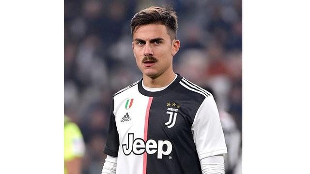 Diedit Berkumis, Penampilan 7 Pemain Sepak Bola Ini Bikin Pangling