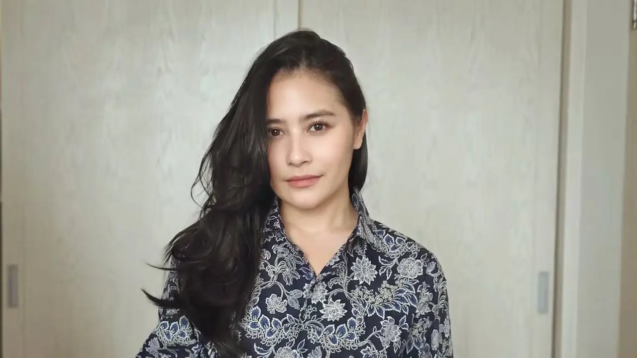 Dress Batik Pendek Lengan Panjang