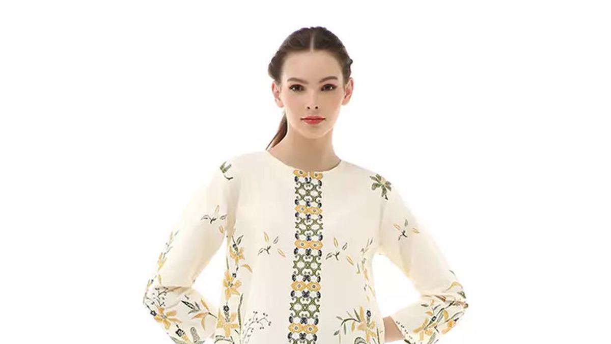 5 Model Baju Batik Kombinasi Kain Polos untuk Wanita Terbaru