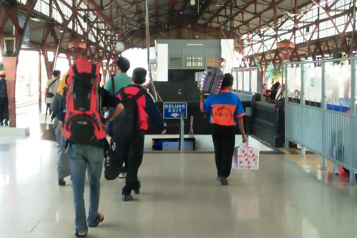 20160702-senen-jakarta-poter mudik