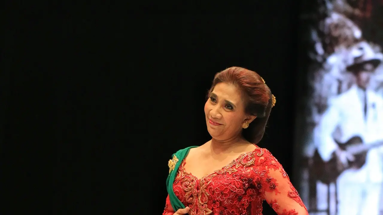 [Bintang] Susi Pudjiastuti (Menteri Kelautan)