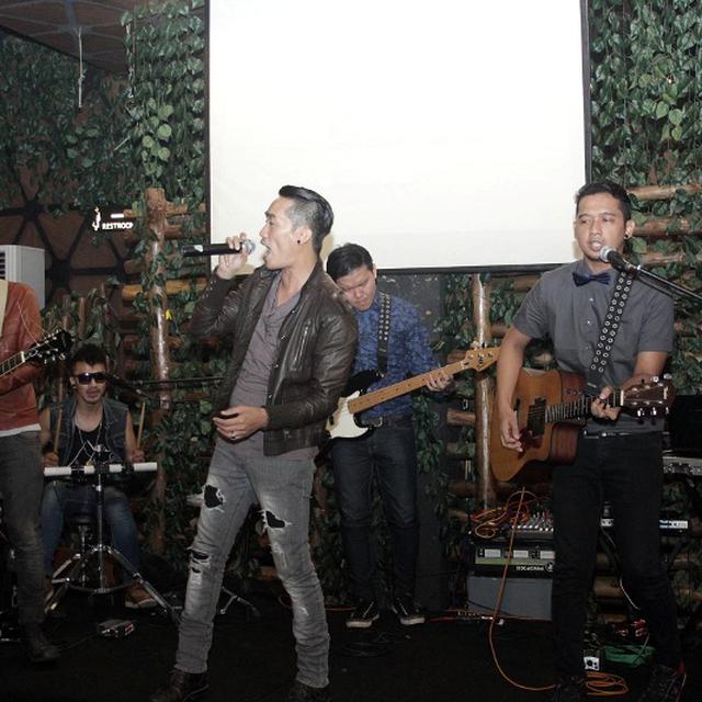 Kunci Gitar Lagu Hijau Daun Setiap Detik Hal