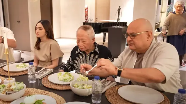 9 Momen Makan Malam Keluarga Maia Estianty di Rumah Pejaten, Hangat dan Penuh Kebersamaan