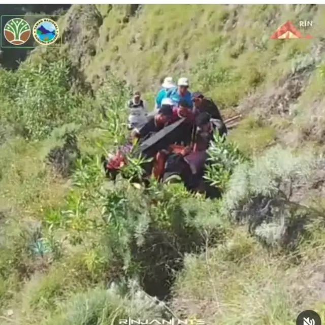 Turis Malaysia Kecelakaan di Gunung Rinjani, Pengelola Ingatkan Kewaspadaan Pendaki dan Tim Penyelamat.  foto: WAG TNGR Rescue Team (dok.Instagram @btn_gn_rinjani/https://www.instagram.com/reel/DI82Z5OTbxA/Henry)