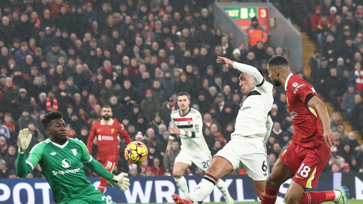 Manchester United dan Liverpool Saling Sikut Rebutan Pemain Kontroversial