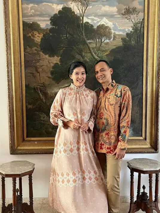 Diketahui, acara pernikahannya digelar hanya akad nikah saja. Dirinya tak menggelar resepsi pernikahan lantaran kondisi saat ini masih PPKM level 4.(Instagram/oliviazallianty).