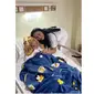 Momen Kalina Ocktaranny saat merawat ibunda. (Sumber: Instagram/kalinaocktaranny)