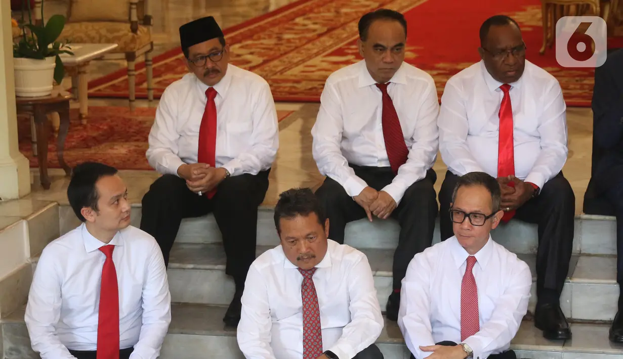Sejumlah Wakil Menteri Kabinet Indonesia Maju saat diperkenalkan Presiden Joko Widodo di Istana Merdeka, Jakarta, Jumat (25/10/2019). 12 Wakil Menteri datang dari berbagai macam latar belakang dengan harapan dapat membantu kerja para menteri. (Liputan6.com/Angga Yuniar)